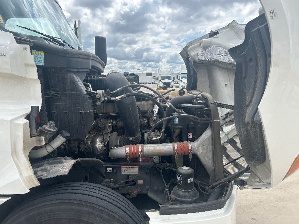 Sleeper Tractor-Heavy Duty Tractors-Freightliner-2022-T12664ST-Fort Worth-TX-456,447\n\t\tmiles-$ 81,750 - Image 21