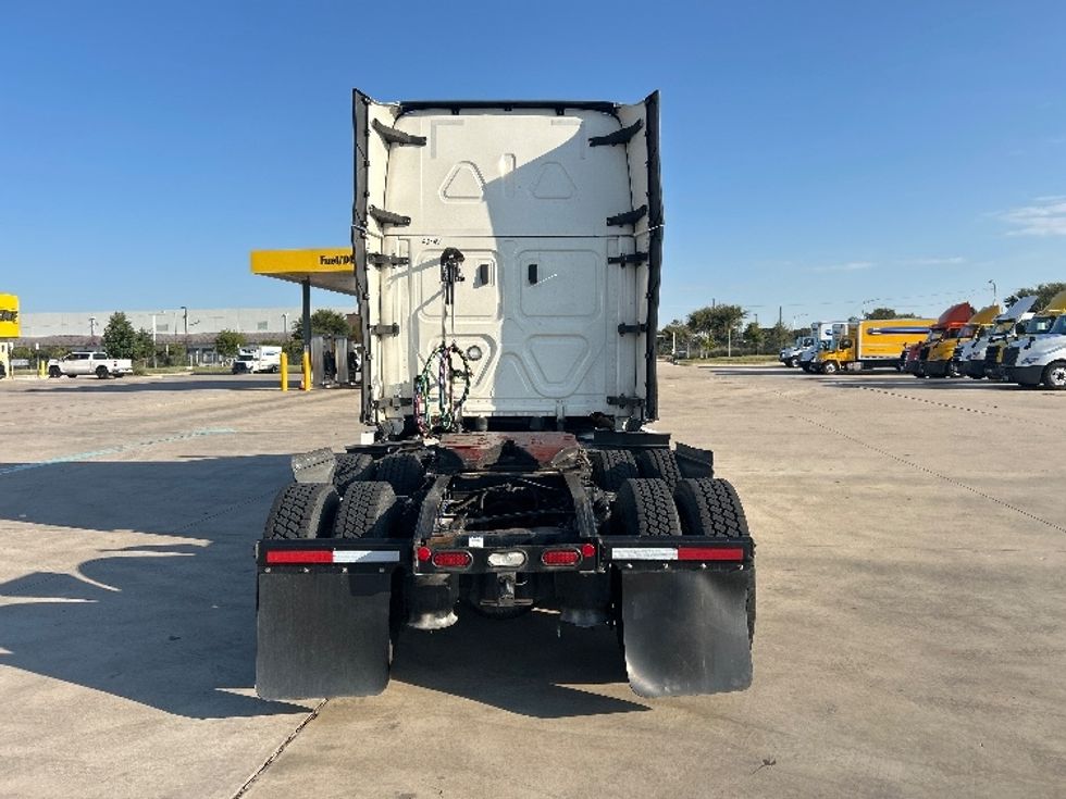 Sleeper Tractor-Heavy Duty Tractors-Freightliner-2022-T12664ST-Fort Worth-TX-456,447\n\t\tmiles-$ 81,750 - Image 6