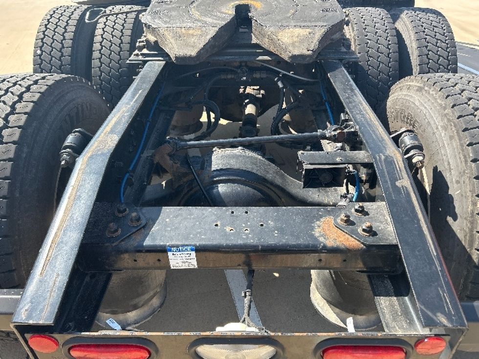 Sleeper Tractor-Heavy Duty Tractors-Freightliner-2022-T12664ST-Fort Worth-TX-646,324\n\t\tmiles-$ 60,250 - Image 6