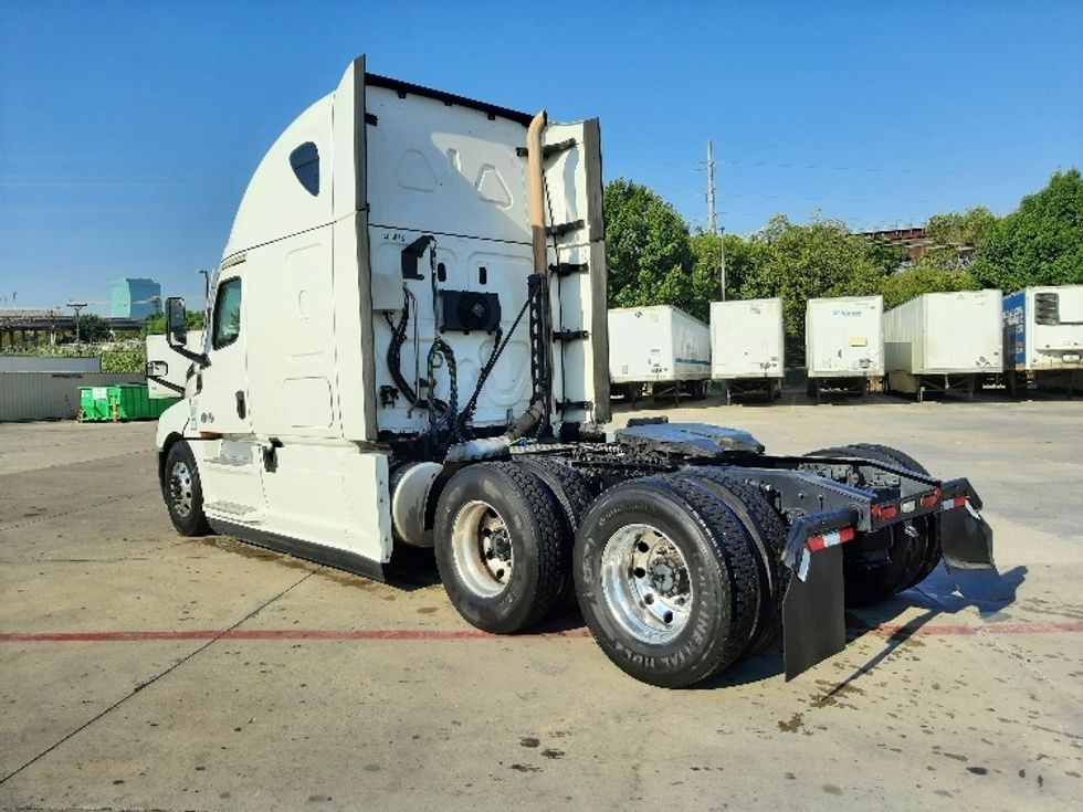 Sleeper Tractor-Heavy Duty Tractors-Freightliner-2022-T12664ST-Fort Worth-TX-672,526\n\t\tmiles-$ 59,250 - Image 5