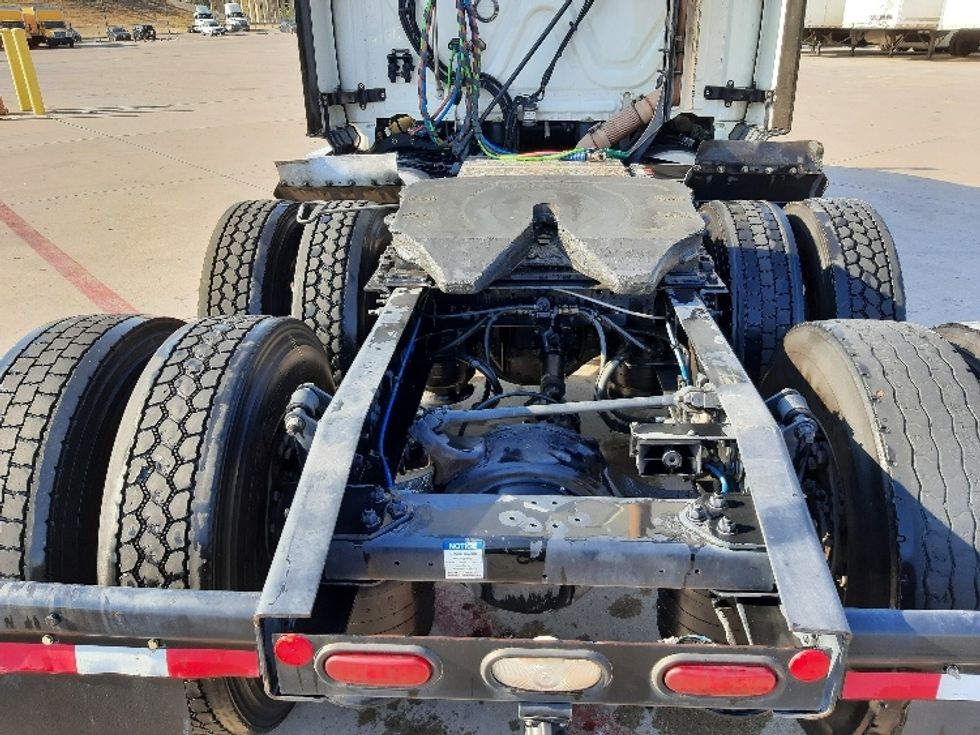 Sleeper Tractor-Heavy Duty Tractors-Freightliner-2022-T12664ST-Fort Worth-TX-672,526\n\t\tmiles-$ 59,250 - Image 6