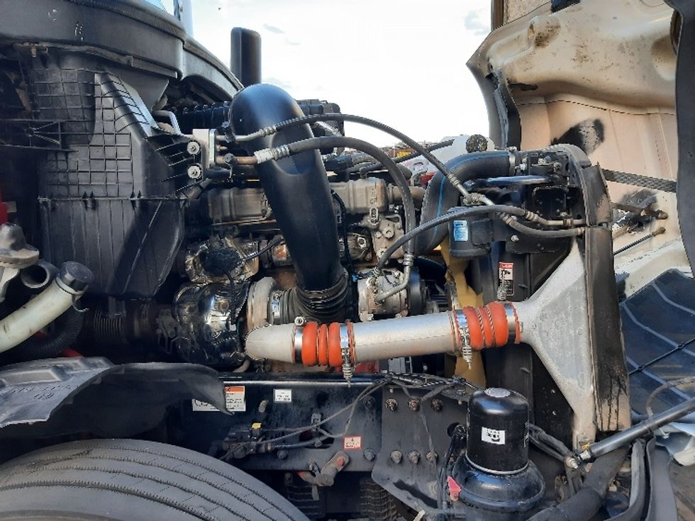 Sleeper Tractor-Heavy Duty Tractors-Freightliner-2022-T12664ST-Fort Worth-TX-708,680\n\t\tmiles-$ 57,750 - Image 20