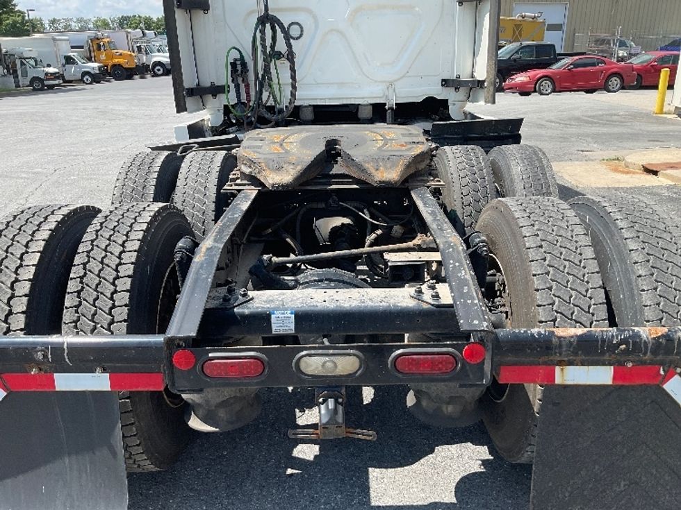 Sleeper Tractor-Heavy Duty Tractors-Freightliner-2022-T12664ST-Frederick-MD-453,713\n\t\tmiles-$ 78,500 - Image 6