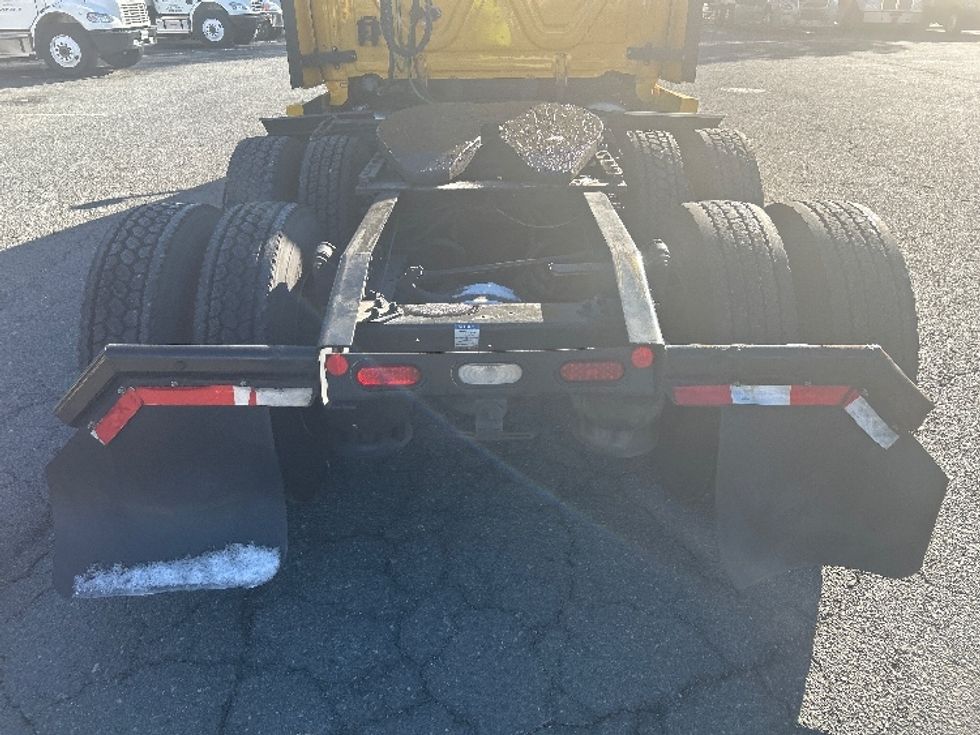 Sleeper Tractor-Heavy Duty Tractors-Freightliner-2022-T12664ST-Fredericksburg-VA-578,834\n\t\tmiles-$ 54,750 - Image 6