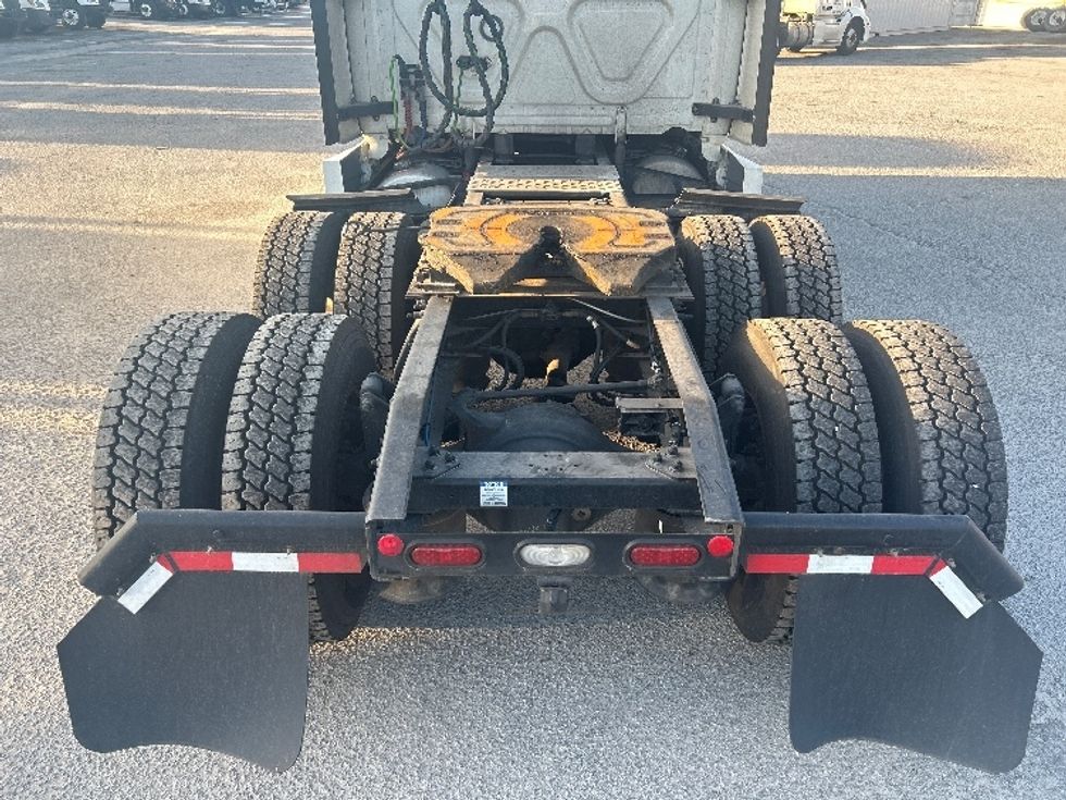 Sleeper Tractor-Heavy Duty Tractors-Freightliner-2022-T12664ST-Garden City-GA-391,460\n\t\tmiles-$ 77,750 - Image 6