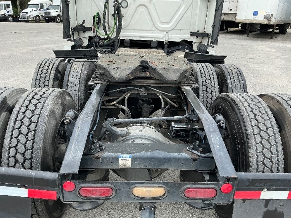 Sleeper Tractor-Heavy Duty Tractors-Freightliner-2022-T12664ST-Garden City-GA-509,940\n\t\tmiles-$ 68,750 - Image 6