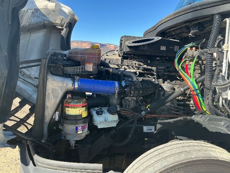 Sleeper Tractor-Heavy Duty Tractors-Freightliner-2022-T12664ST-Grand Junction-CO-520,039\n\t\tmiles-$ 75,000 - Image 21