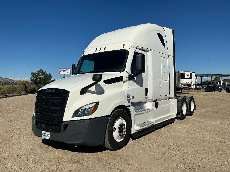 Sleeper Tractor-Heavy Duty Tractors-Freightliner-2022-T12664ST-Grand Junction-CO-520,039\n\t\tmiles-$ 75,000 - Image 3