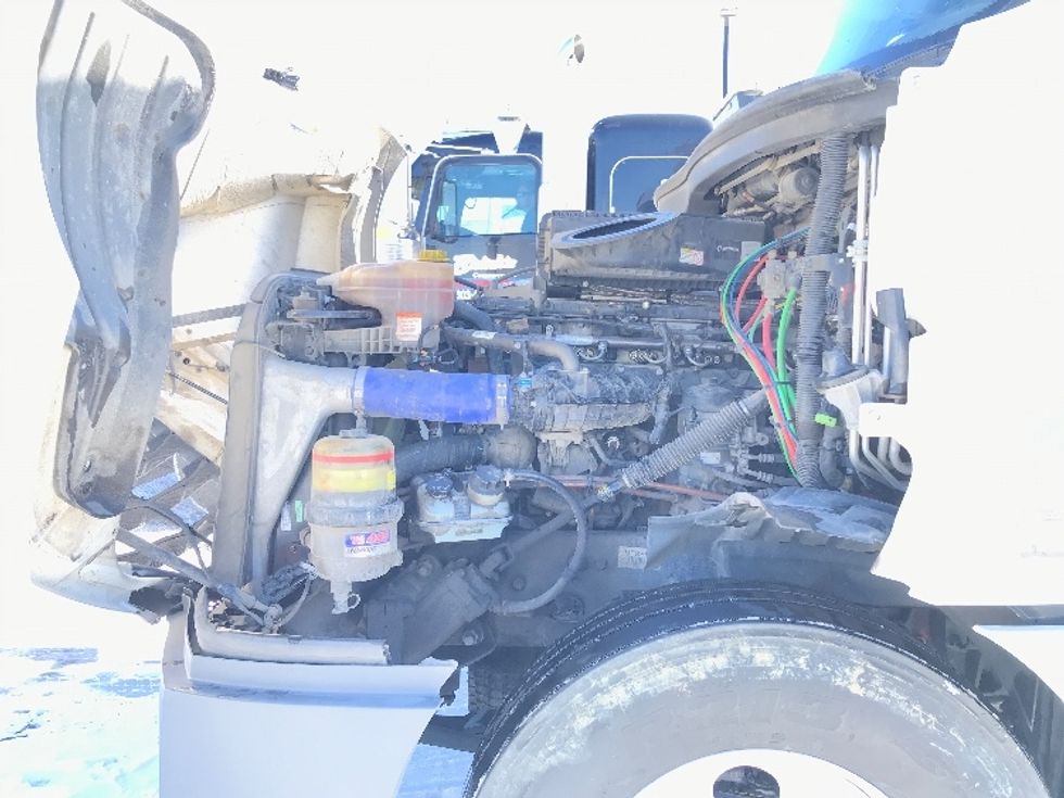 Sleeper Tractor-Heavy Duty Tractors-Freightliner-2022-T12664ST-Greeley-CO-570,439\n\t\tmiles-$ 65,250 - Image 21