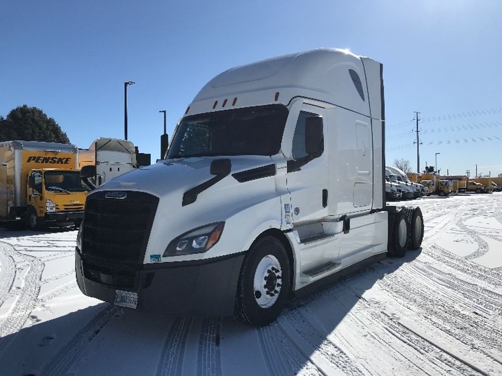 Sleeper Tractor-Heavy Duty Tractors-Freightliner-2022-T12664ST-Greeley-CO-570,439\n\t\tmiles-$ 65,250 - Image 3