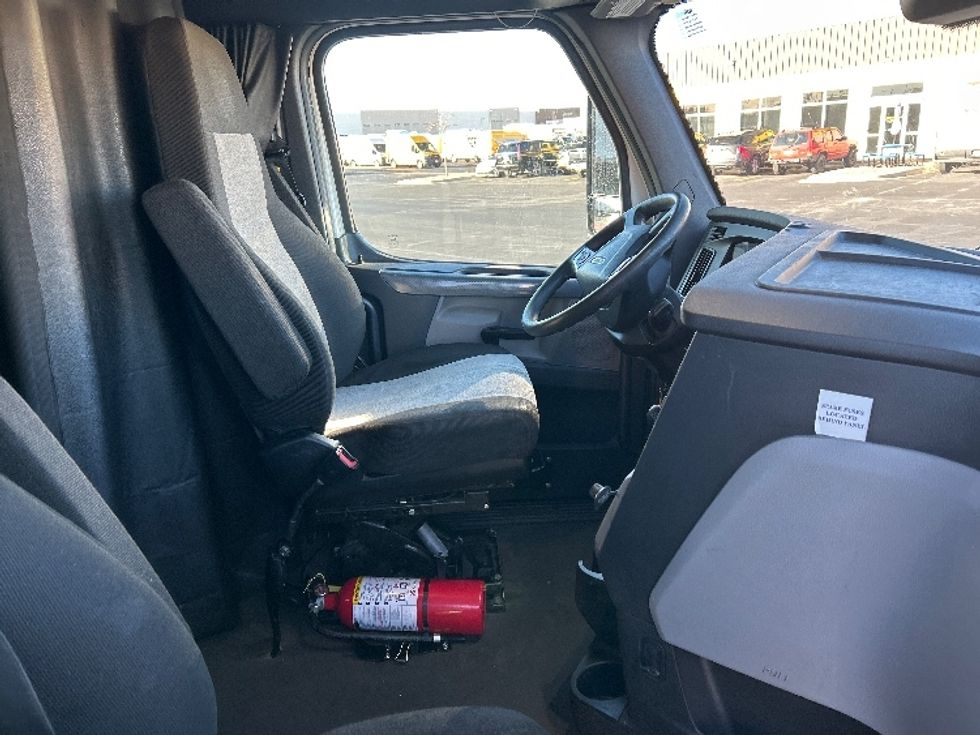 Sleeper Tractor-Heavy Duty Tractors-Freightliner-2022-T12664ST-Greeley-CO-707,370\n\t\tmiles-$ 50,750 - Image 15