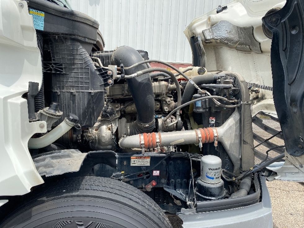 Sleeper Tractor-Heavy Duty Tractors-Freightliner-2022-T12664ST-Greensboro-NC-320,302\n\t\tmiles-$ 95,000 - Image 20
