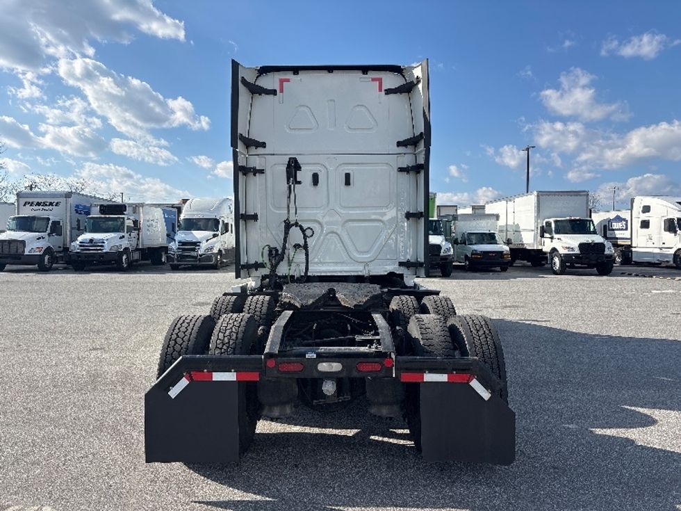 Sleeper Tractor-Heavy Duty Tractors-Freightliner-2022-T12664ST-Greensboro-NC-475,442\n\t\tmiles-$ 69,250 - Image 6