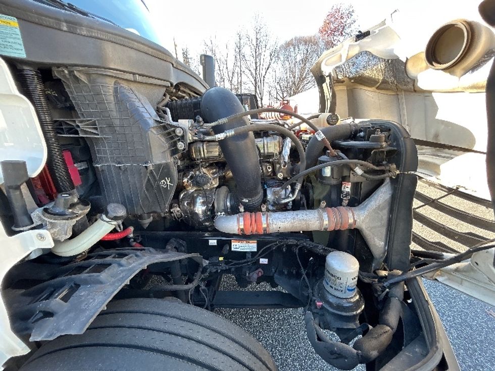 Sleeper Tractor-Heavy Duty Tractors-Freightliner-2022-T12664ST-Greensboro-NC-556,356\n\t\tmiles-$ 67,250 - Image 20