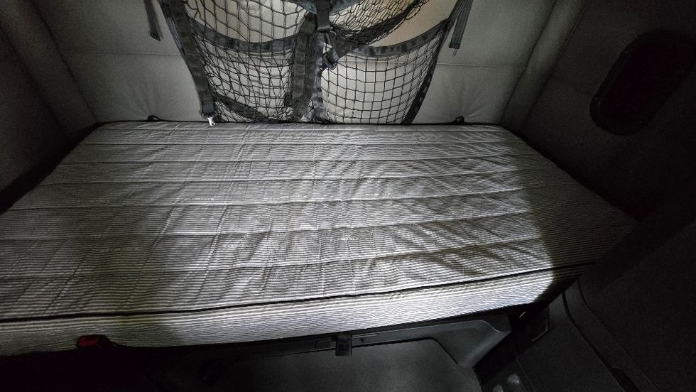 Sleeper Tractor-Heavy Duty Tractors-Freightliner-2022-T12664ST-Greensboro-NC-558,391\n\t\tmiles-$ 57,000 - Image 17