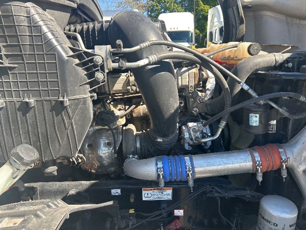 Sleeper Tractor-Heavy Duty Tractors-Freightliner-2022-T12664ST-Greensboro-NC-598,590\n\t\tmiles-$ 64,250 - Image 20