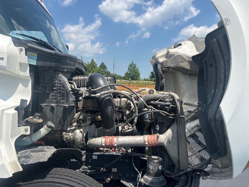 Sleeper Tractor-Heavy Duty Tractors-Freightliner-2022-T12664ST-Greensboro-NC-716,603\n\t\tmiles-$ 59,250 - Image 20