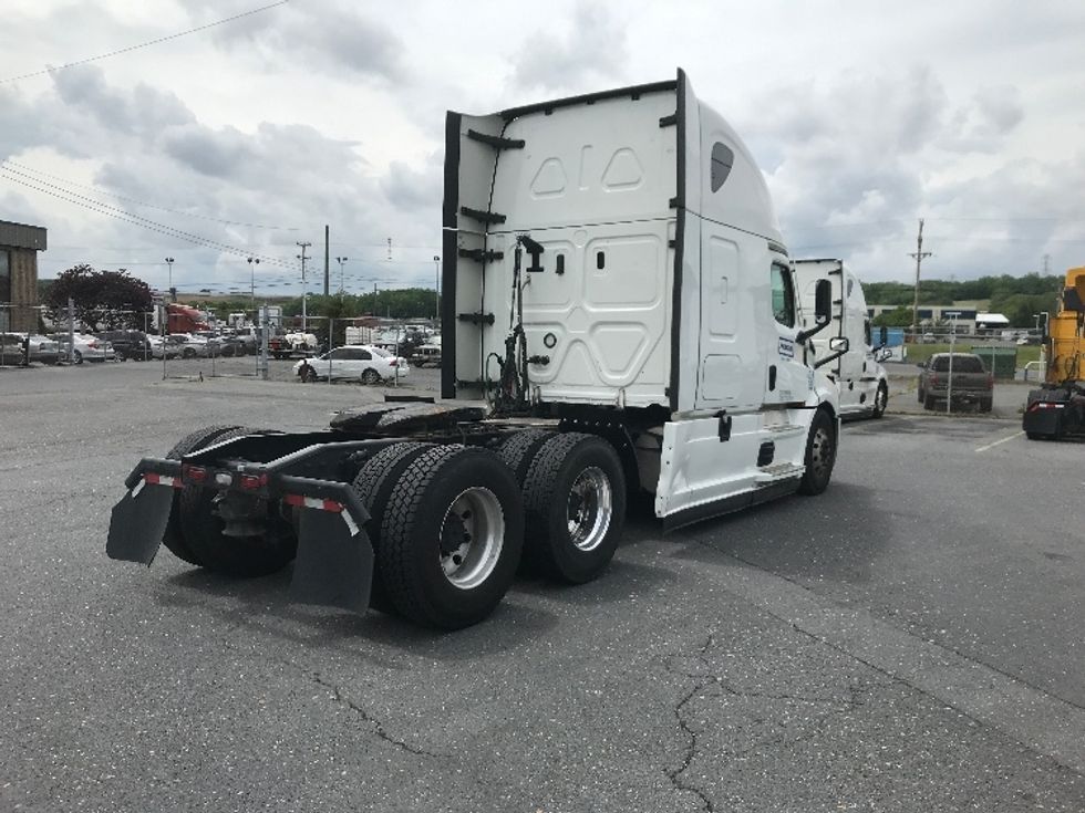 Sleeper Tractor-Heavy Duty Tractors-Freightliner-2022-T12664ST-Harrisonburg-VA-552,309\n\t\tmiles-$ 71,250 - Image 7