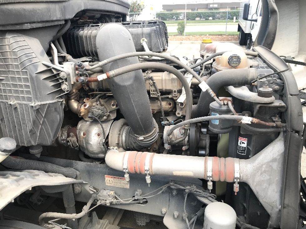 Sleeper Tractor-Heavy Duty Tractors-Freightliner-2022-T12664ST-Houston-TX-233,565\n\t\tmiles-$ 98,500 - Image 17
