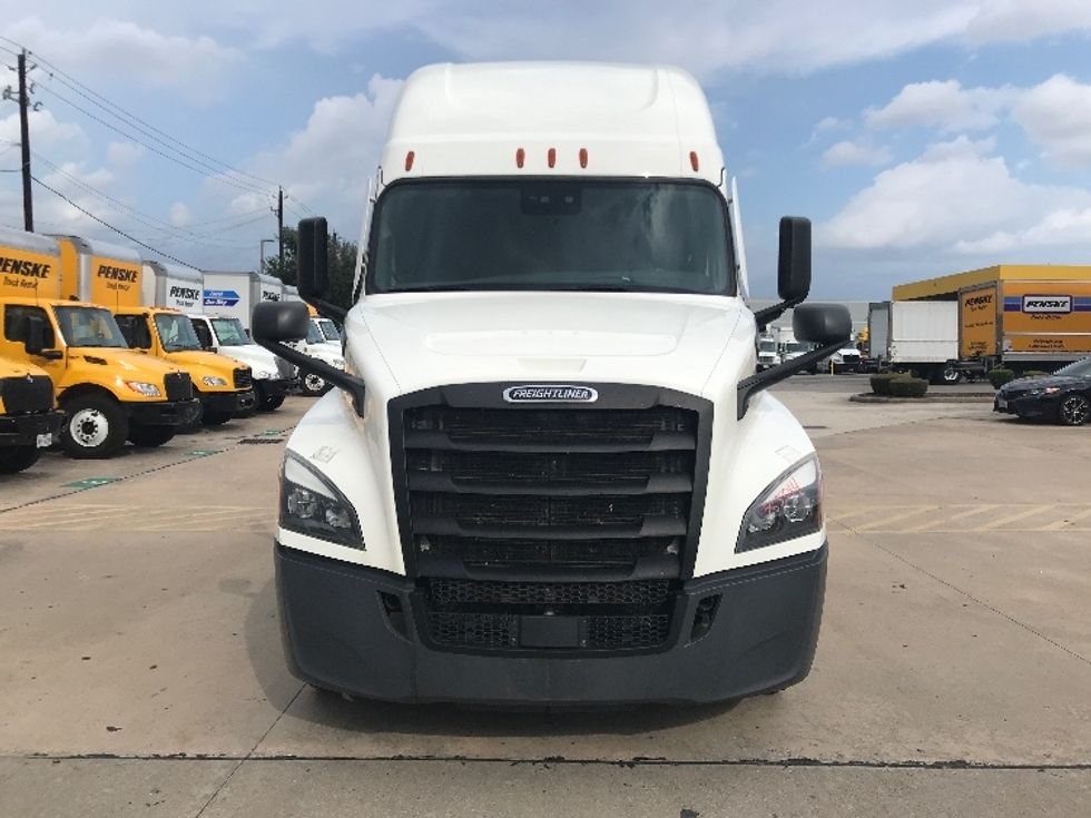 Sleeper Tractor-Heavy Duty Tractors-Freightliner-2022-T12664ST-Houston-TX-270,107\n\t\tmiles-$ 96,500 - Image 2