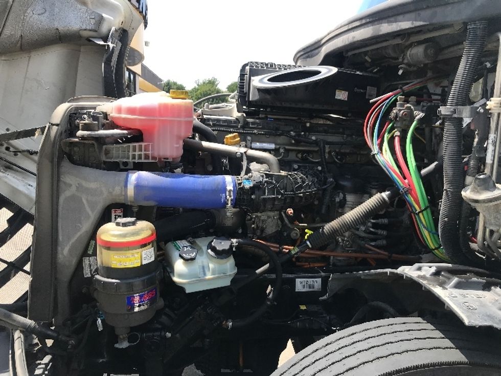 Sleeper Tractor-Heavy Duty Tractors-Freightliner-2022-T12664ST-Houston-TX-270,107\n\t\tmiles-$ 96,500 - Image 20