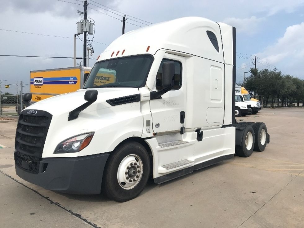 Sleeper Tractor-Heavy Duty Tractors-Freightliner-2022-T12664ST-Houston-TX-270,107\n\t\tmiles-$ 96,500 - Image 3