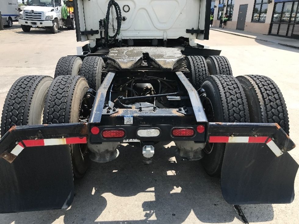 Sleeper Tractor-Heavy Duty Tractors-Freightliner-2022-T12664ST-Houston-TX-270,107\n\t\tmiles-$ 96,500 - Image 6