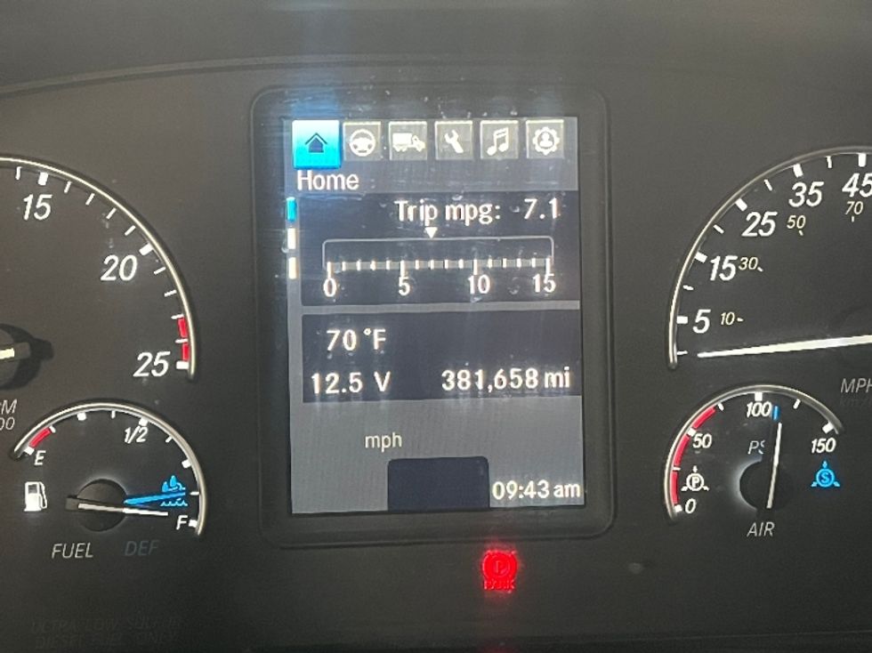 Sleeper Tractor-Heavy Duty Tractors-Freightliner-2022-T12664ST-Houston-TX-381,659\n\t\tmiles-$ 79,000 - Image 21