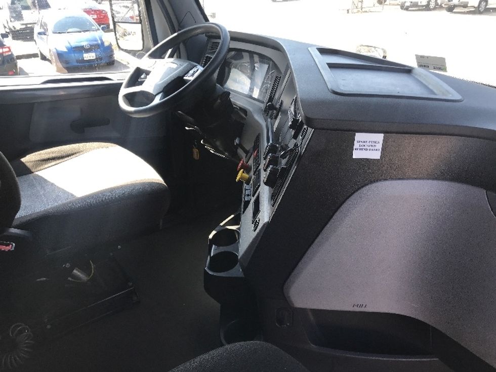 Sleeper Tractor-Heavy Duty Tractors-Freightliner-2022-T12664ST-Houston-TX-412,013\n\t\tmiles-$ 82,500 - Image 15