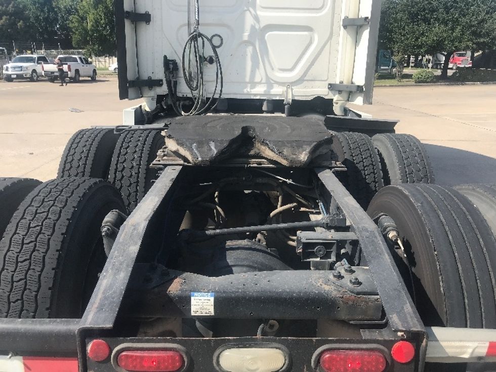 Sleeper Tractor-Heavy Duty Tractors-Freightliner-2022-T12664ST-Houston-TX-412,013\n\t\tmiles-$ 82,500 - Image 6