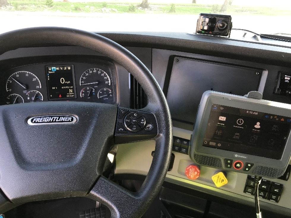 Sleeper Tractor-Heavy Duty Tractors-Freightliner-2022-T12664ST-Houston-TX-490,828\n\t\tmiles-$ 74,250 - Image 11