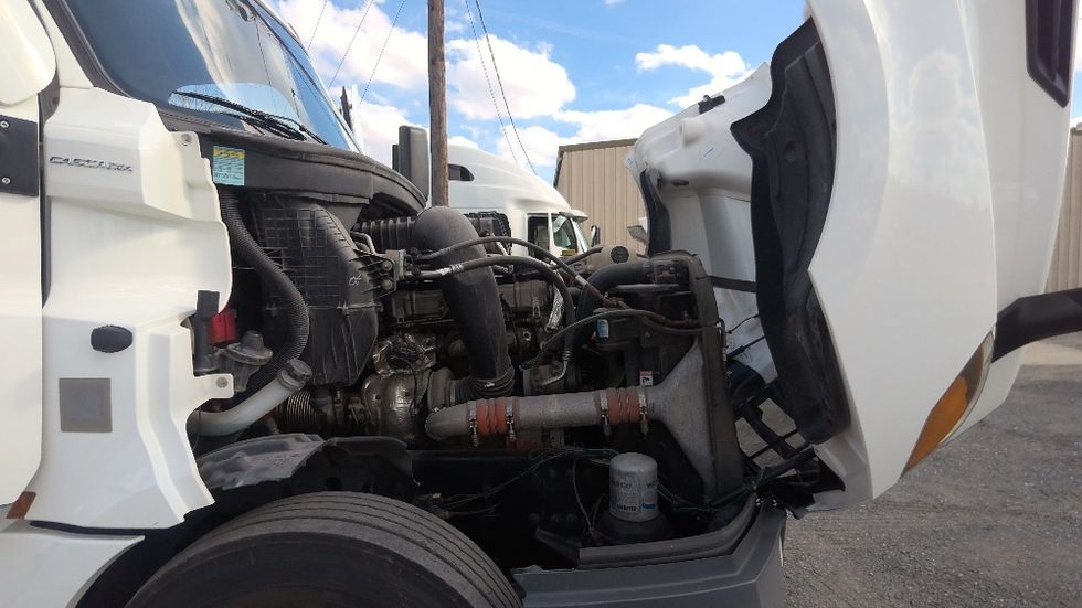 Sleeper Tractor-Heavy Duty Tractors-Freightliner-2022-T12664ST-Indian Trail-NC-410,233\n\t\tmiles-$ 76,000 - Image 20