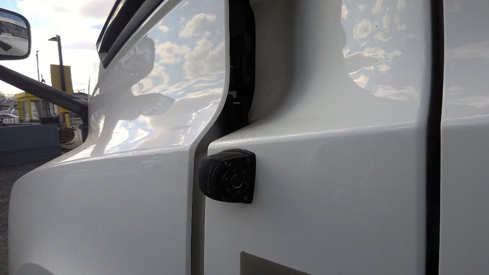 Sleeper Tractor-Heavy Duty Tractors-Freightliner-2022-T12664ST-Indian Trail-NC-410,233\n\t\tmiles-$ 76,000 - Image 22