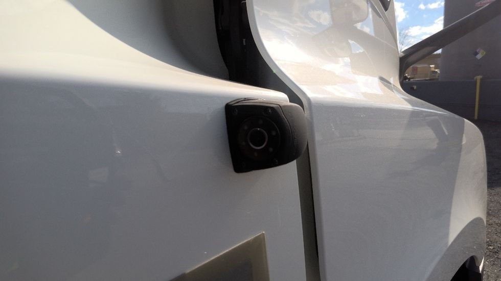 Sleeper Tractor-Heavy Duty Tractors-Freightliner-2022-T12664ST-Indian Trail-NC-410,233\n\t\tmiles-$ 76,000 - Image 23