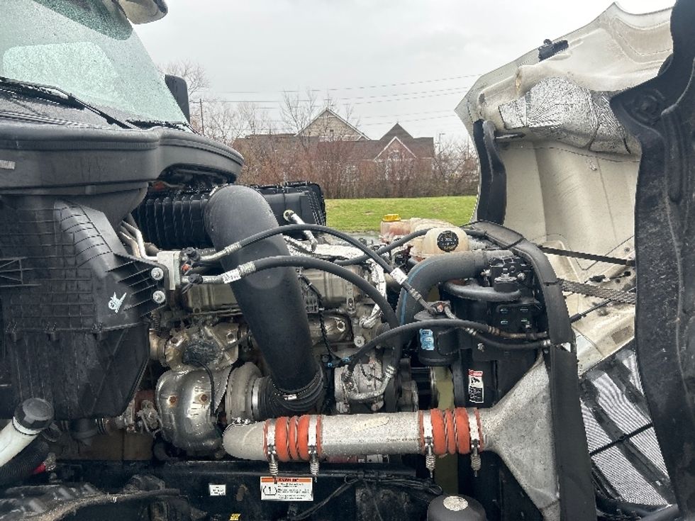 Sleeper Tractor-Heavy Duty Tractors-Freightliner-2022-T12664ST-Indianapolis-IN-361,223\n\t\tmiles-$ 76,750 - Image 20