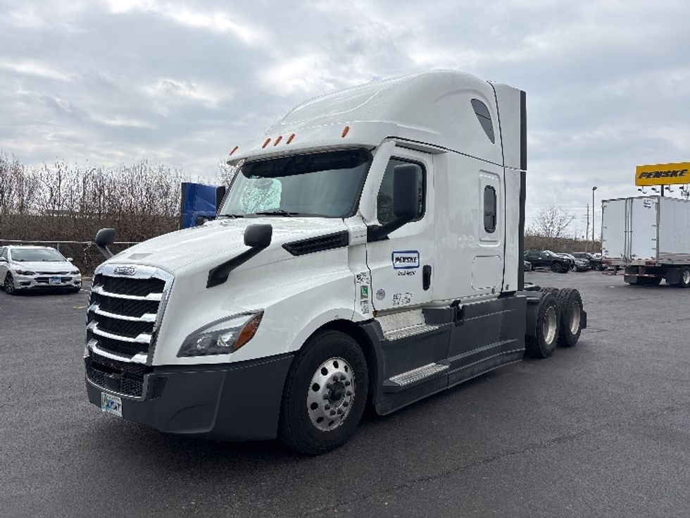 Sleeper Tractor-Heavy Duty Tractors-Freightliner-2022-T12664ST-Indianapolis-IN-374,488\n\t\tmiles-$ 75,750 - Image 3