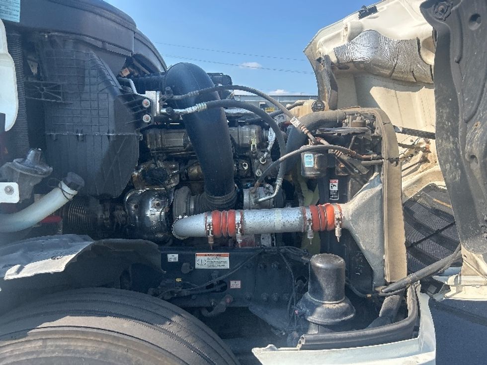 Sleeper Tractor-Heavy Duty Tractors-Freightliner-2022-T12664ST-Indianapolis-IN-375,869\n\t\tmiles-$ 88,500 - Image 20