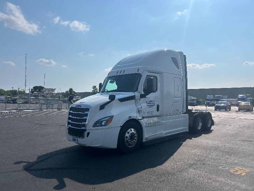 Sleeper Tractor-Heavy Duty Tractors-Freightliner-2022-T12664ST-Indianapolis-IN-375,869\n\t\tmiles-$ 88,500 - Image 3