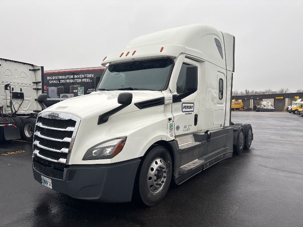 Sleeper Tractor-Heavy Duty Tractors-Freightliner-2022-T12664ST-Indianapolis-IN-379,335\n\t\tmiles-$ 75,250 - Image 3