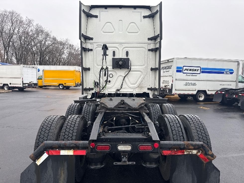 Sleeper Tractor-Heavy Duty Tractors-Freightliner-2022-T12664ST-Indianapolis-IN-379,335\n\t\tmiles-$ 75,250 - Image 6