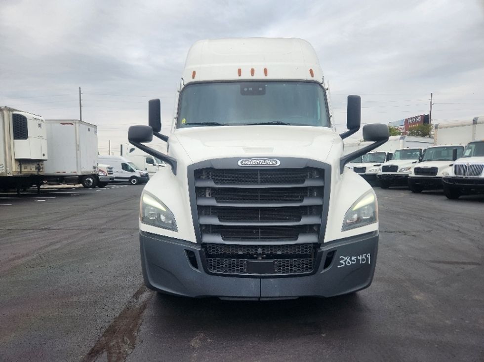 Sleeper Tractor-Heavy Duty Tractors-Freightliner-2022-T12664ST-Indianapolis-IN-405,916\n\t\tmiles-$ 76,500 - Image 2
