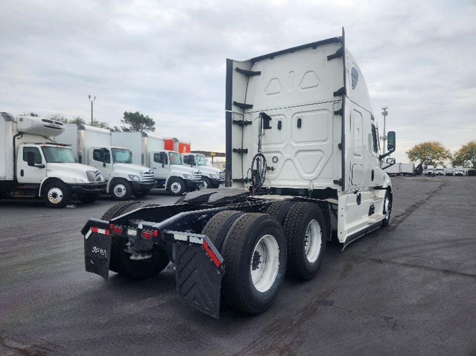 Sleeper Tractor-Heavy Duty Tractors-Freightliner-2022-T12664ST-Indianapolis-IN-405,916\n\t\tmiles-$ 76,500 - Image 7