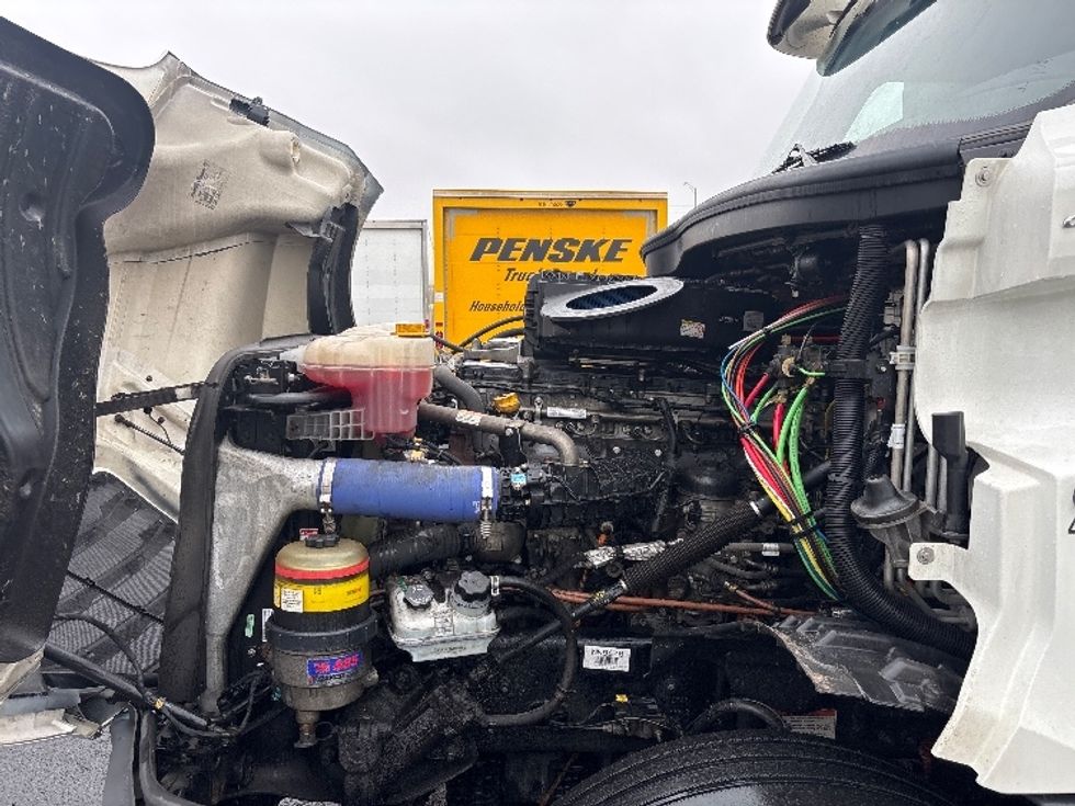 Sleeper Tractor-Heavy Duty Tractors-Freightliner-2022-T12664ST-Indianapolis-IN-407,943\n\t\tmiles-$ 72,750 - Image 21