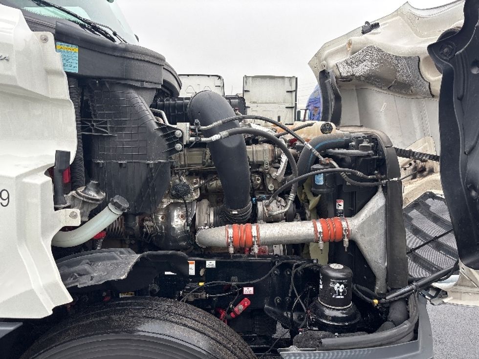 Sleeper Tractor-Heavy Duty Tractors-Freightliner-2022-T12664ST-Indianapolis-IN-411,284\n\t\tmiles-$ 72,500 - Image 18