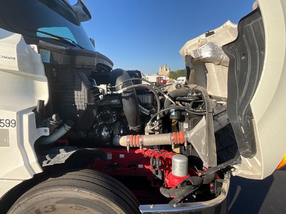 Sleeper Tractor-Heavy Duty Tractors-Freightliner-2022-T12664ST-Indianapolis-IN-434,730\n\t\tmiles-$ 75,000 - Image 20