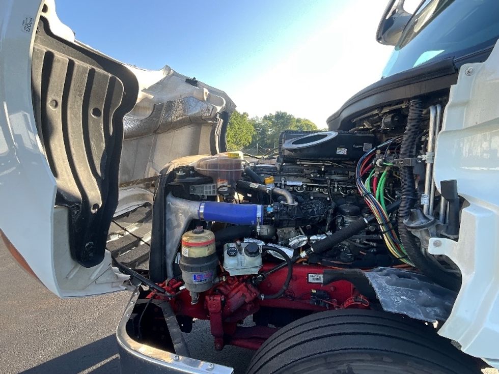 Sleeper Tractor-Heavy Duty Tractors-Freightliner-2022-T12664ST-Indianapolis-IN-434,730\n\t\tmiles-$ 75,000 - Image 21