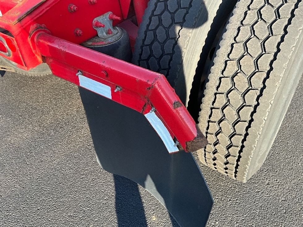 Sleeper Tractor-Heavy Duty Tractors-Freightliner-2022-T12664ST-Indianapolis-IN-434,730\n\t\tmiles-$ 75,000 - Image 24