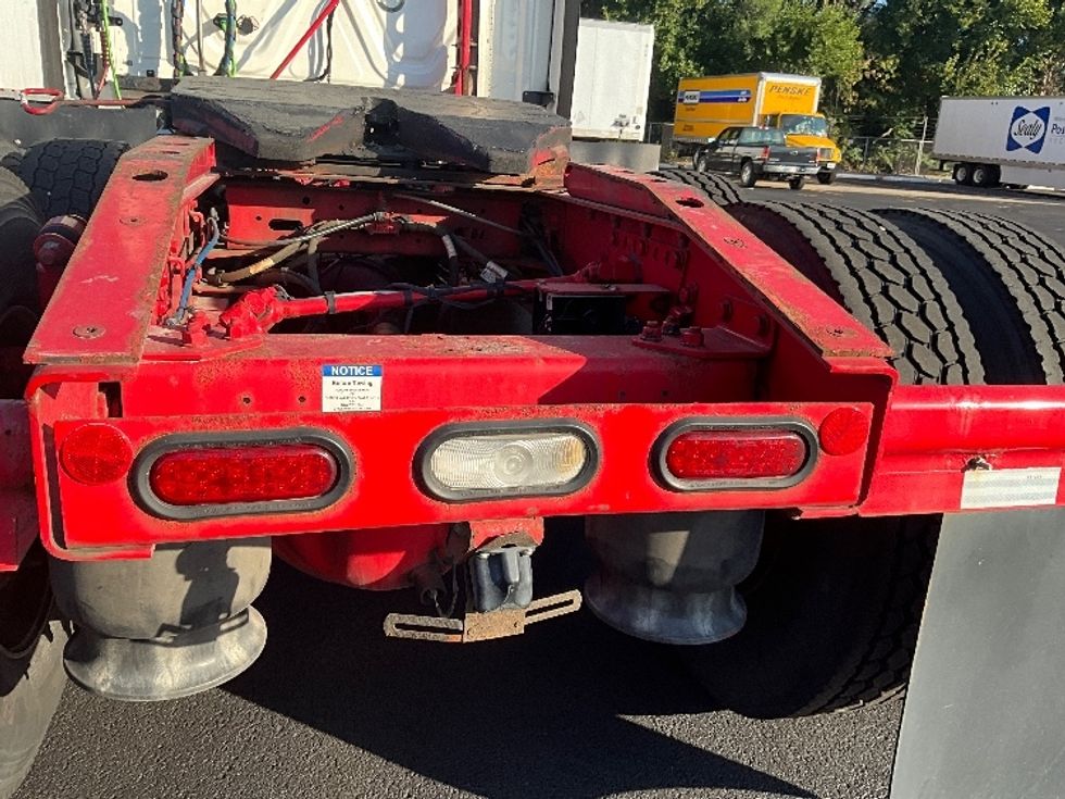 Sleeper Tractor-Heavy Duty Tractors-Freightliner-2022-T12664ST-Indianapolis-IN-434,730\n\t\tmiles-$ 75,000 - Image 26