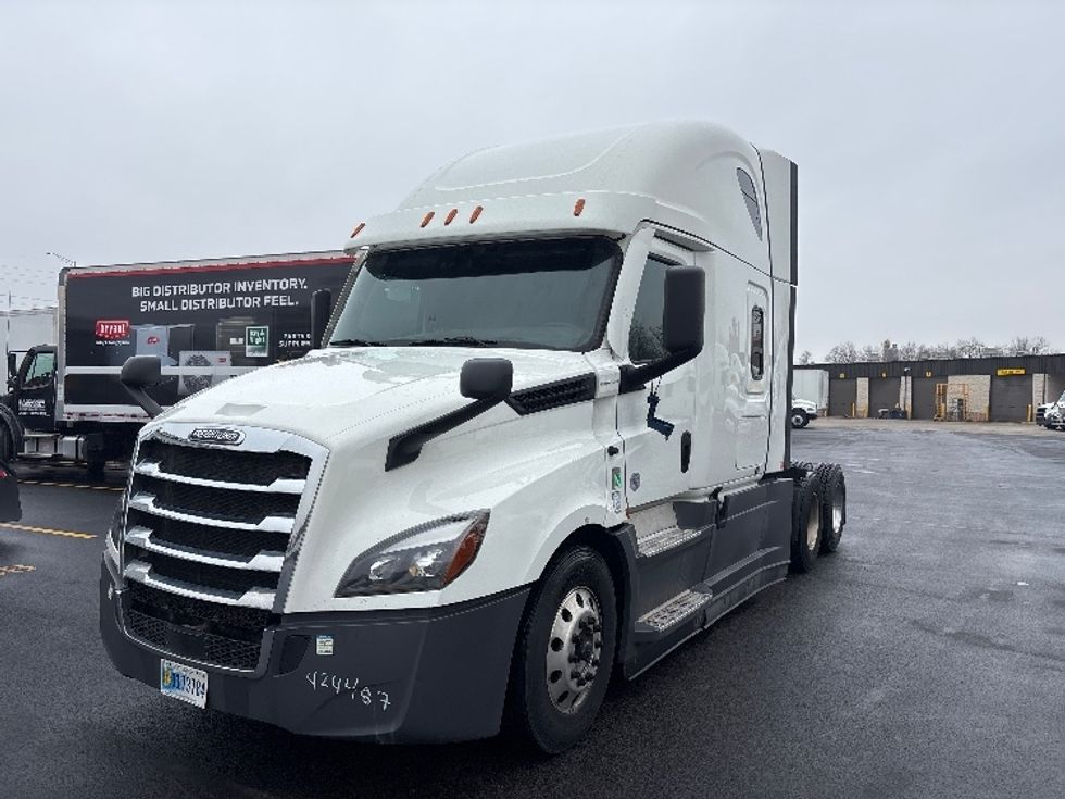 Sleeper Tractor-Heavy Duty Tractors-Freightliner-2022-T12664ST-Indianapolis-IN-461,778\n\t\tmiles-$ 70,500 - Image 3