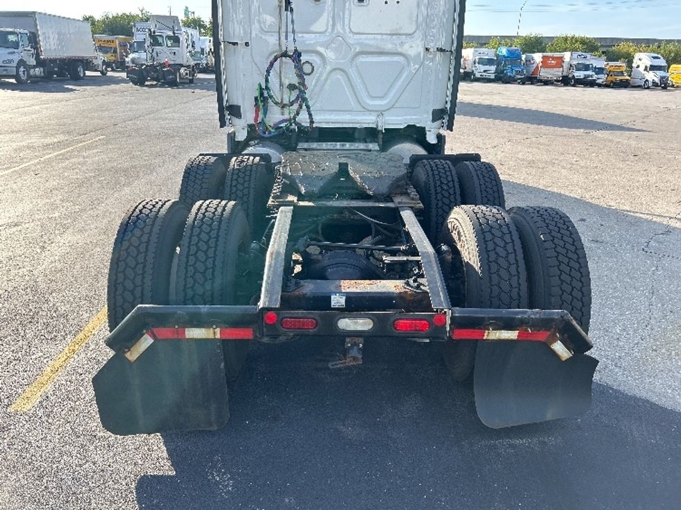 Sleeper Tractor-Heavy Duty Tractors-Freightliner-2022-T12664ST-Indianapolis-IN-485,410\n\t\tmiles-$ 75,500 - Image 6